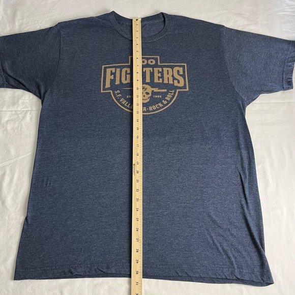 Foo Fighters S.F. Valley CA Rock & Roll T-Shirt Men's Blue Crewneck Short Sleeve - Picture 2 of 4